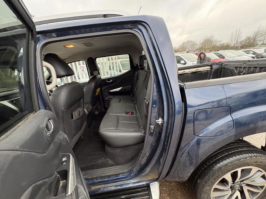 Used Nissan Navara 2017 for sale - 77373456: Photo 15