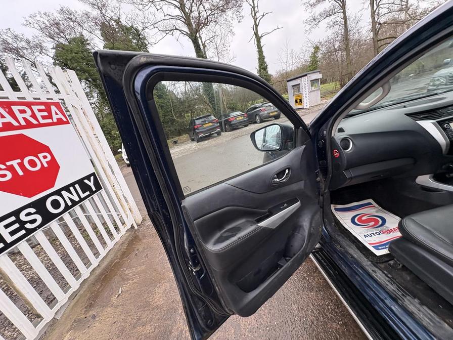 Used Nissan Navara 2017 for sale - 77373456: Photo 18