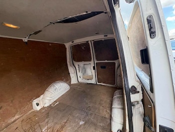 Used Volkswagen Transporter 2014 for sale - 78624697: Photo