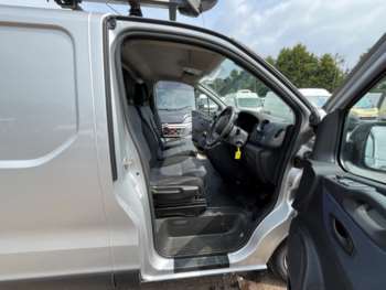 Used Vauxhall Vivaro 2016 for sale - 74910559: Photo