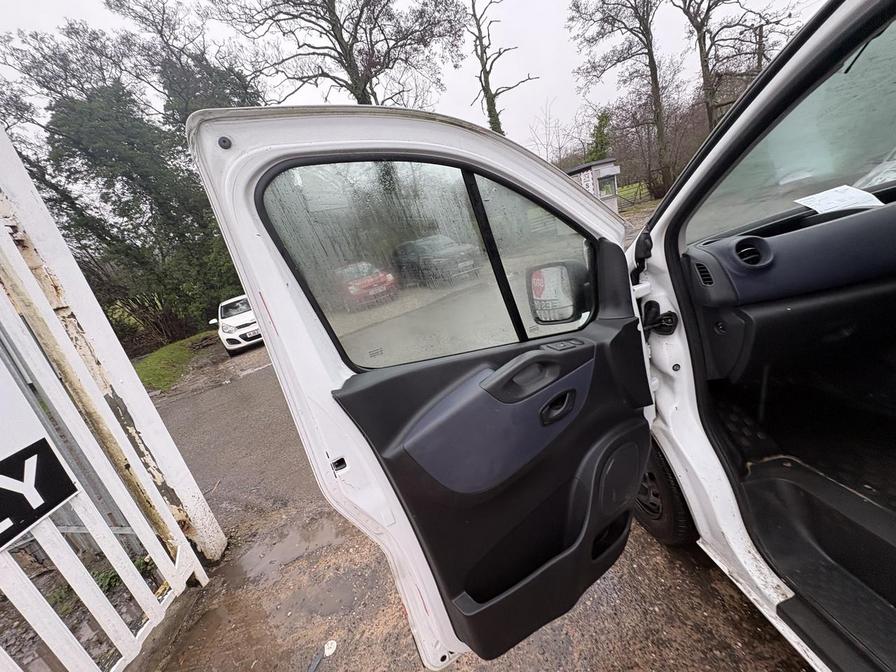 Used Vauxhall Vivaro 2016 for sale - 77485434: Photo 9