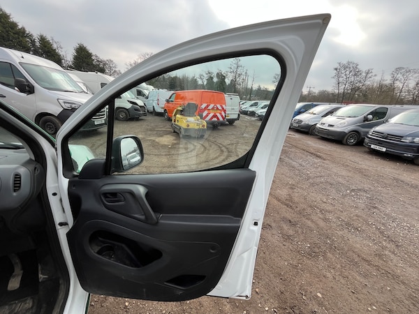 Used Peugeot Partner 2017 for sale - 74728166: Photo 9