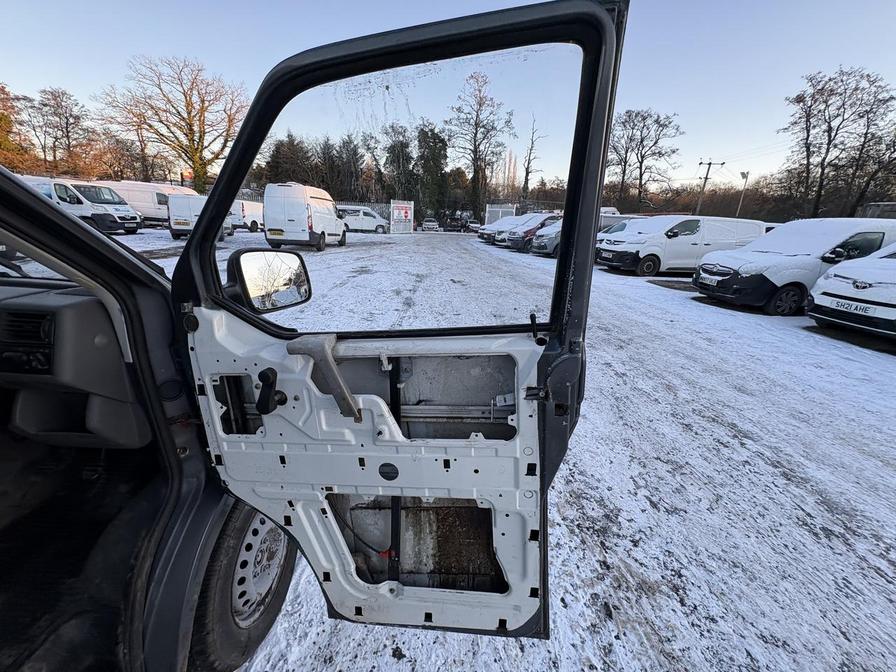 Used Volkswagen Transporter 2001 for sale - 77239710: Photo 19