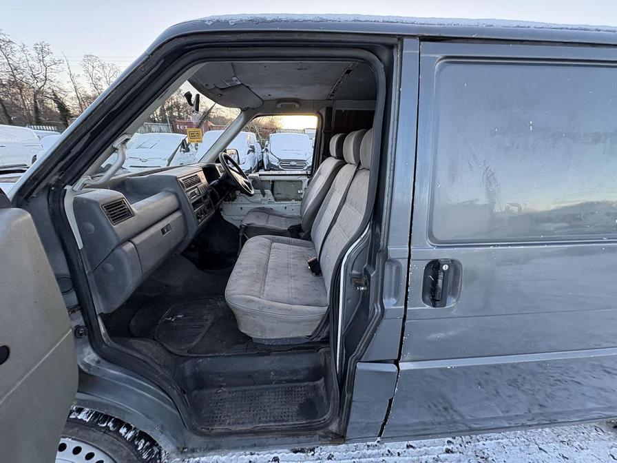 Used Volkswagen Transporter 2001 for sale - 77239710: Photo 5