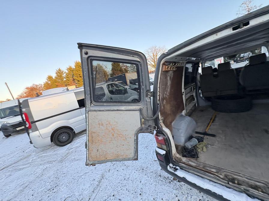 Used Volkswagen Transporter 2001 for sale - 77239710: Photo 9