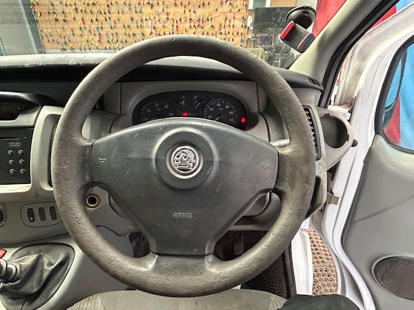 Used Vauxhall Vivaro 2004 for sale - 75682979: Photo 4