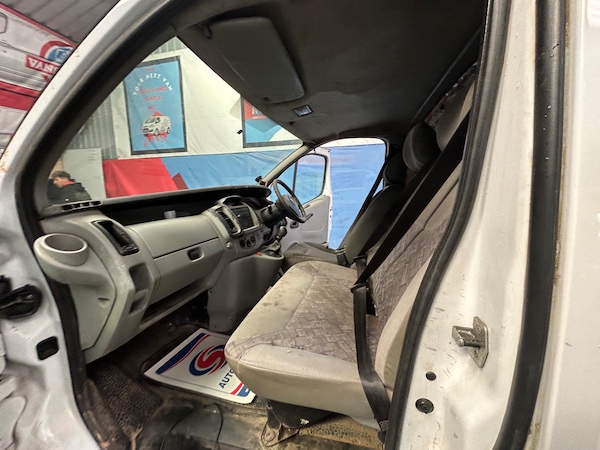 Used Vauxhall Vivaro 2004 for sale - 75682979: Photo 7