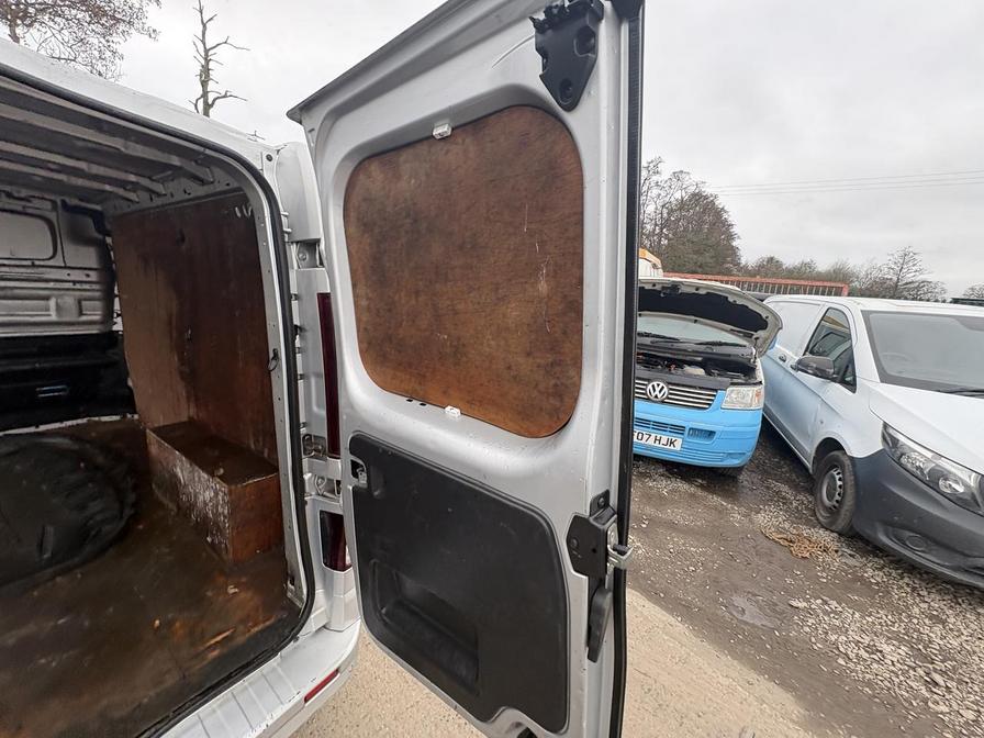 Used Vauxhall Vivaro 2015 for sale - 77856139: Photo 11
