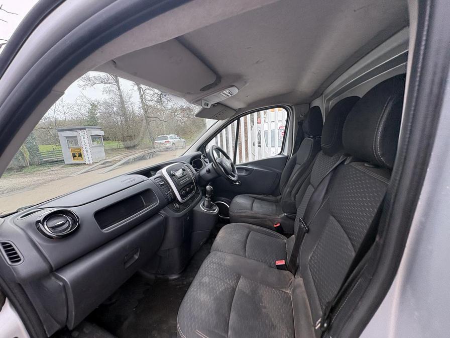 Used Vauxhall Vivaro 2015 for sale - 77856139: Photo 12