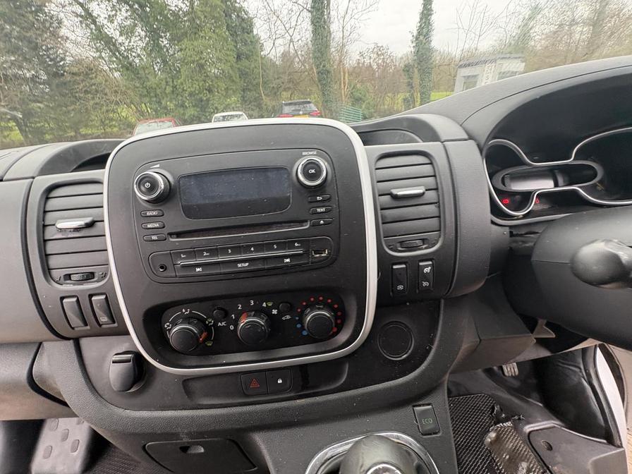 Used Vauxhall Vivaro 2015 for sale - 77856139: Photo 19