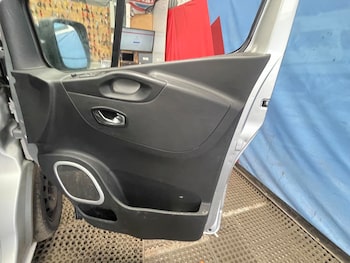 Used Vauxhall Vivaro 2015 for sale - 75556146: Photo