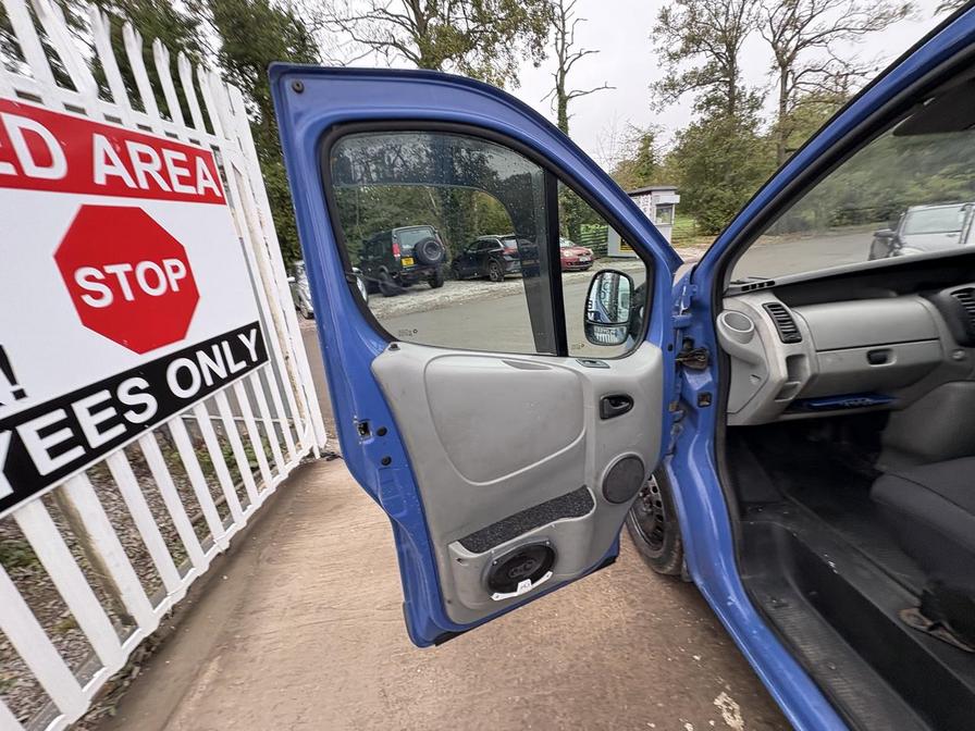 Used Nissan Primastar 2005 for sale - 76587377: Photo 17