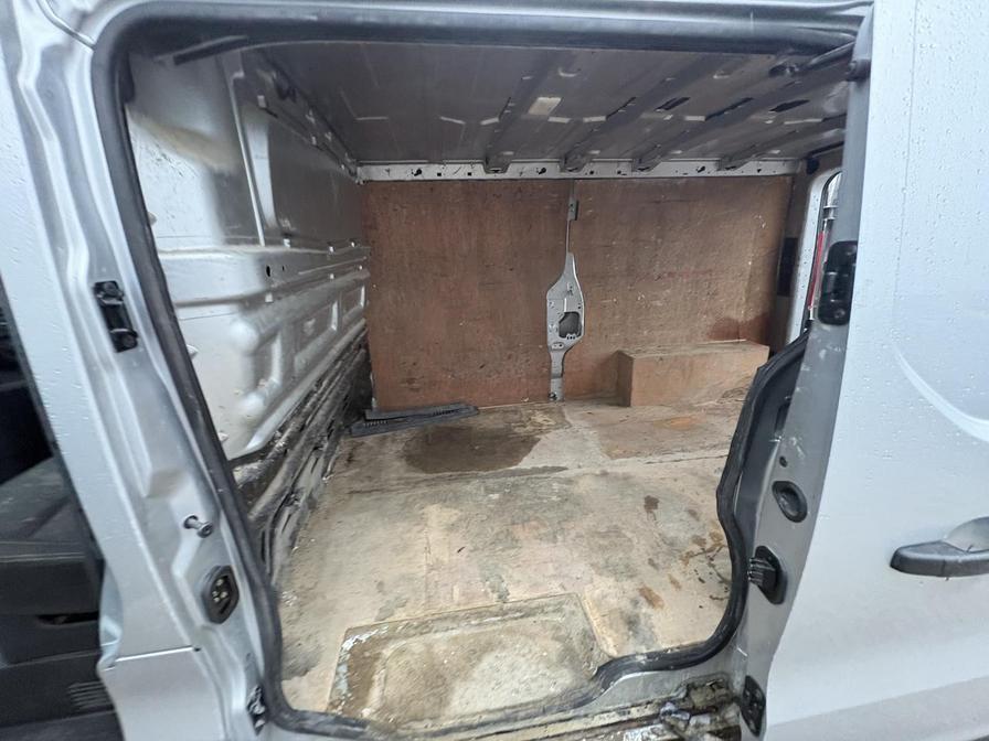 Used Vauxhall Vivaro 2018 for sale - 77856130: Photo 16