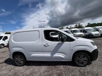 Used Peugeot Partner 2023 for sale - 79286996: Photo
