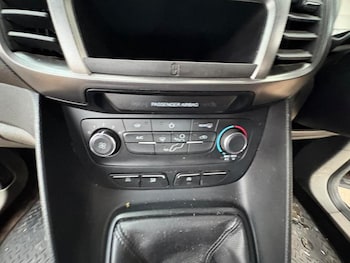 Used Ford Tourneo Connect 2019 for sale - 76745808: Photo