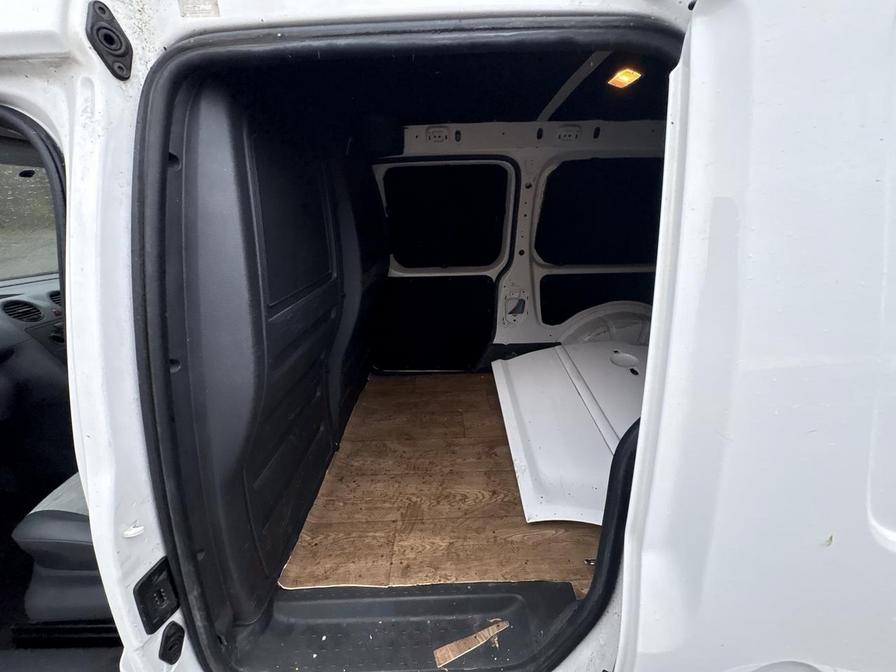 Used Volkswagen Caddy Maxi 2011 for sale - 77627919: Photo 12