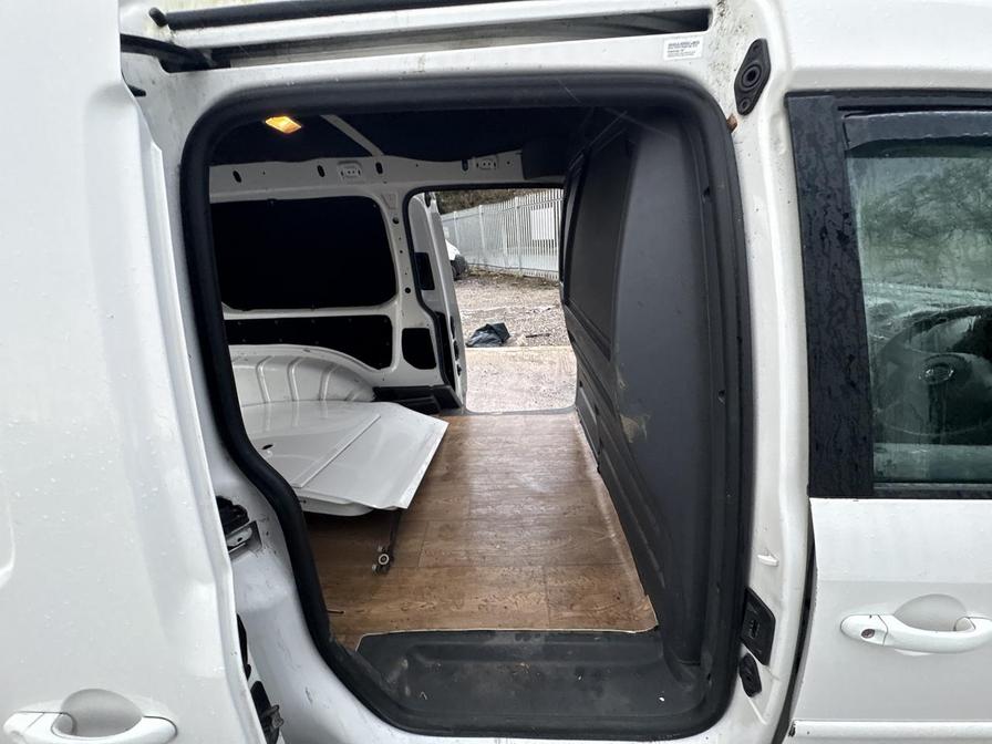 Used Volkswagen Caddy Maxi 2011 for sale - 77627919: Photo 13