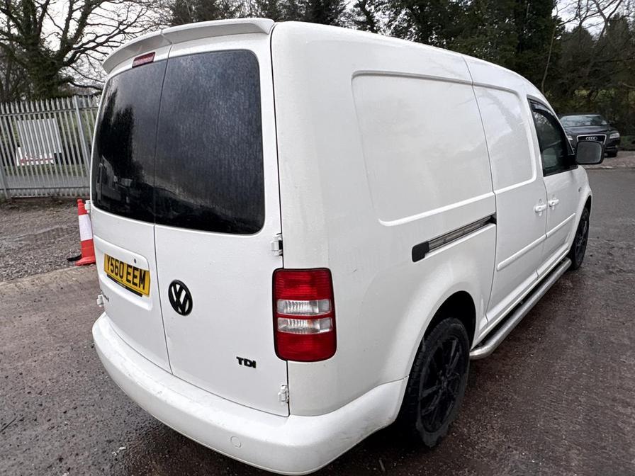 Used Volkswagen Caddy Maxi 2011 for sale - 77627919: Photo 4