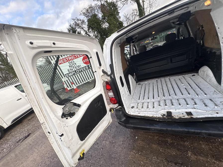 Used Peugeot Partner 2016 for sale - 77648669: Photo 12