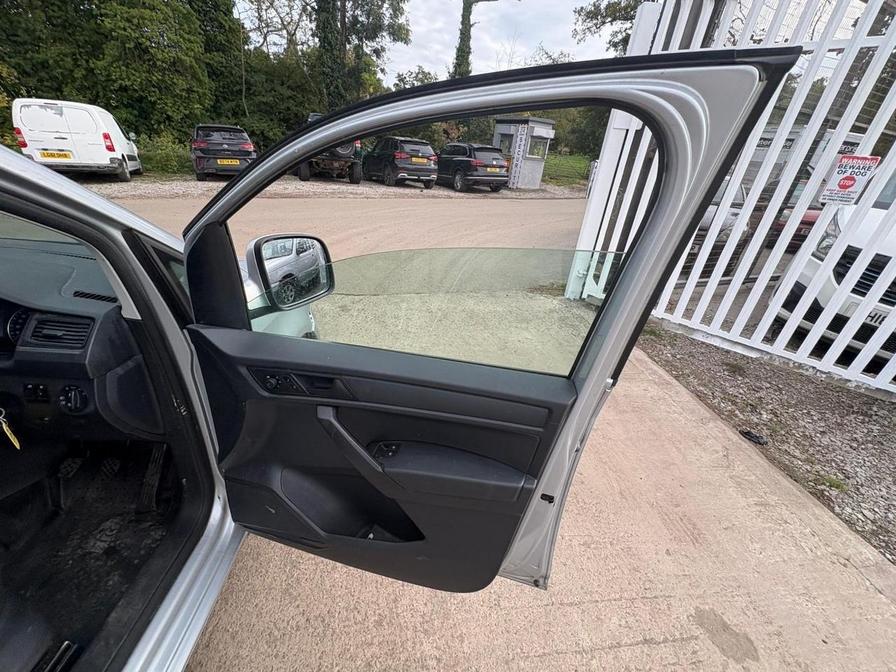 Used Volkswagen Caddy Maxi 2017 for sale - 76362067: Photo 16