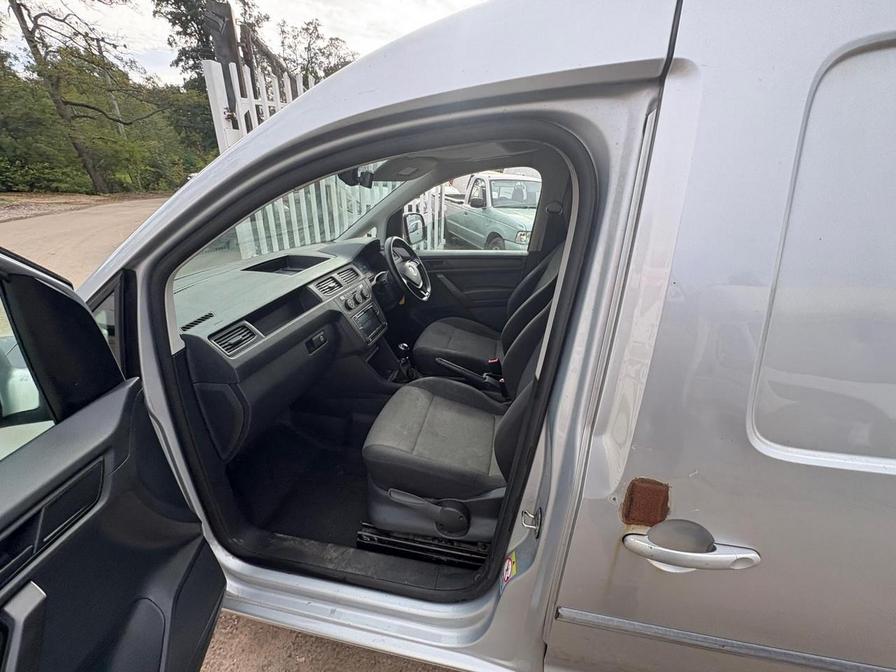 Used Volkswagen Caddy Maxi 2017 for sale - 76362067: Photo 4
