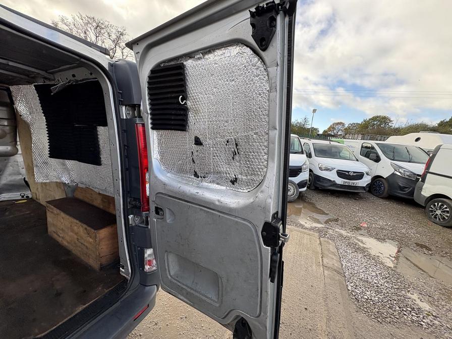 Used Vauxhall Vivaro 2011 for sale - 76442176: Photo 16