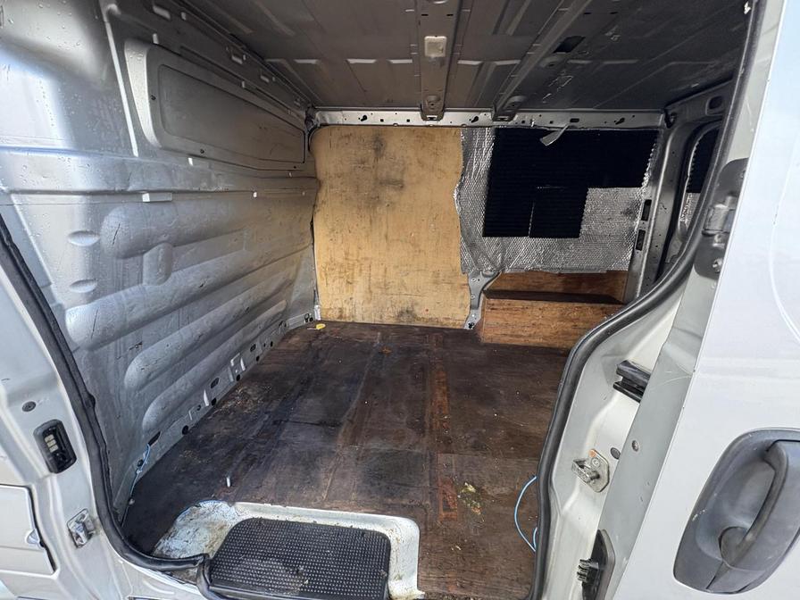 Used Vauxhall Vivaro 2011 for sale - 76442176: Photo 6