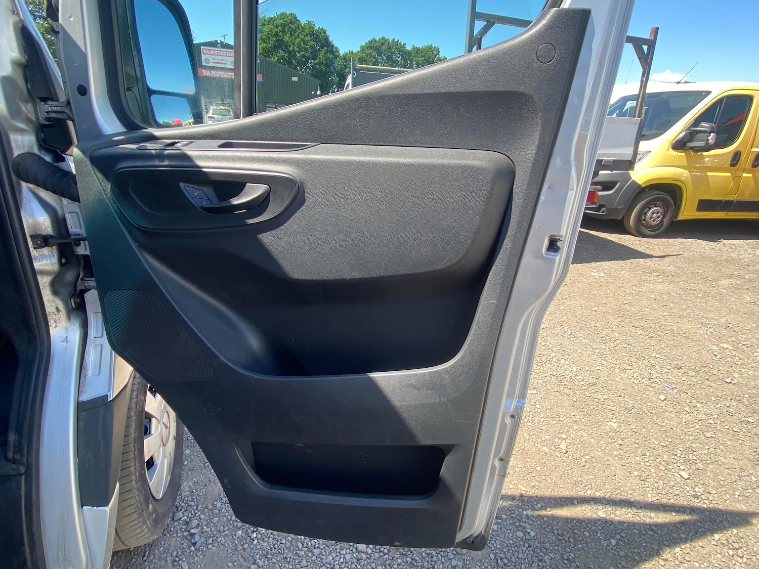 Vehicle 21