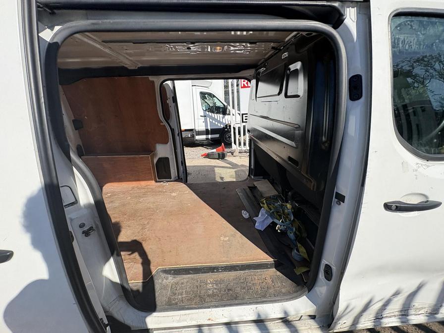 Used Peugeot Expert 2018 for sale - 77983135: Photo 11