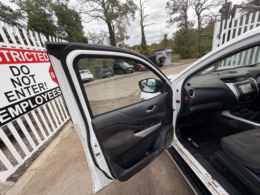Used Nissan Navara 2017 for sale - 76351341: Photo 10