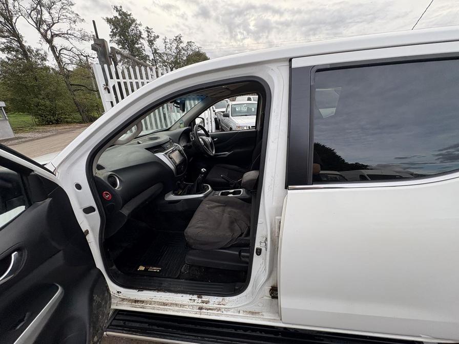Used Nissan Navara 2017 for sale - 76351341: Photo 6