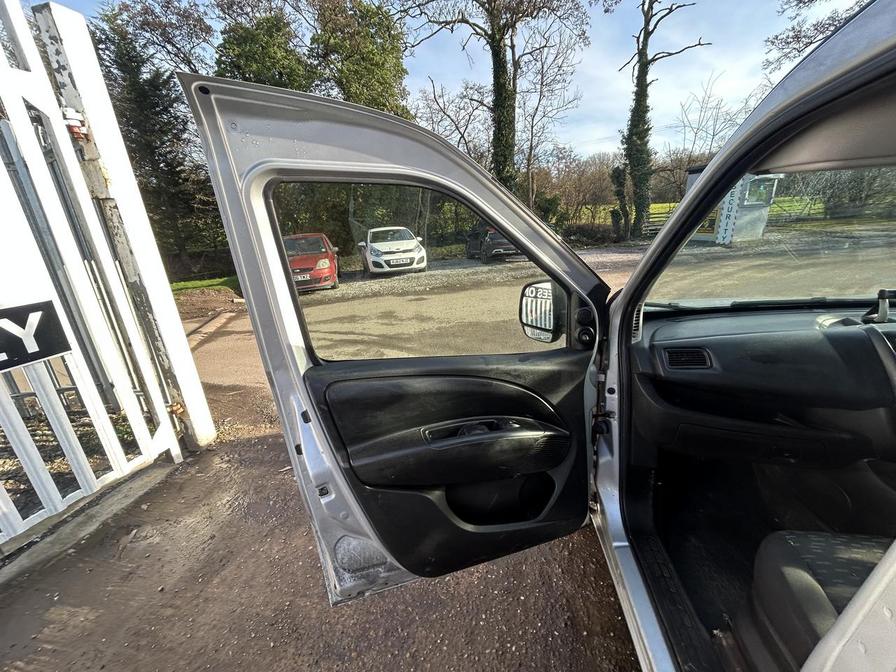 Used Vauxhall Combo 2014 for sale - 77885662: Photo 18