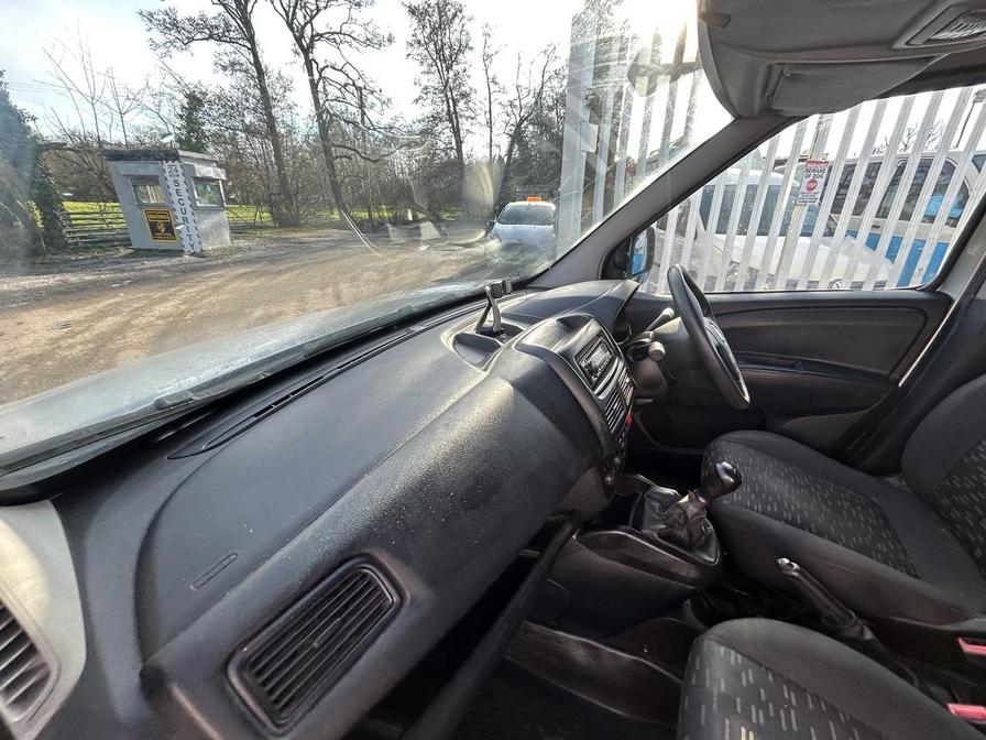 Used Vauxhall Combo 2014 for sale - 77885662: Photo 20