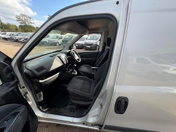 Used Fiat Doblo 2017 for sale - 76217576: Photo