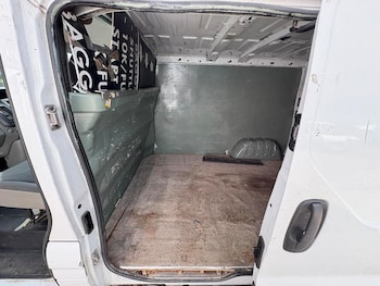 Used Vauxhall Vivaro 2011 for sale - 76100195: Photo 2