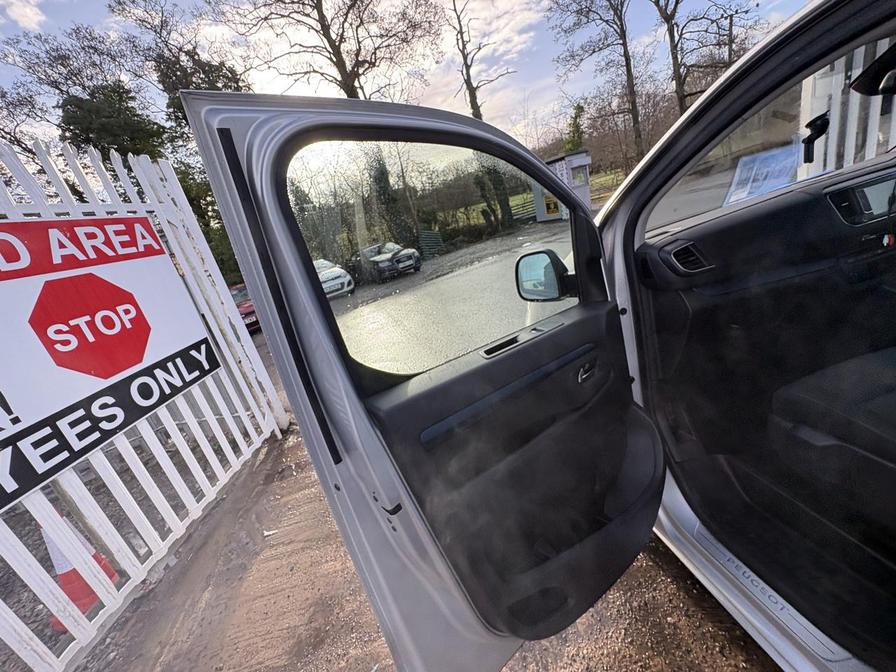 Used Peugeot Traveller 2016 for sale - 77615002: Photo 10