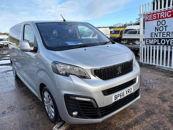 Used Peugeot Traveller 2016 for sale - 77615002: Photo