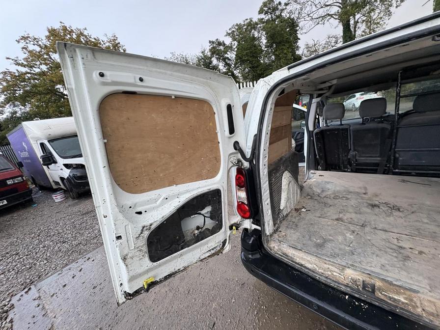 Used Citroen Berlingo 2013 for sale - 76373223: Photo 21