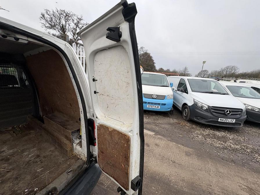 Used Volkswagen Caddy 2010 for sale - 77856158: Photo 10