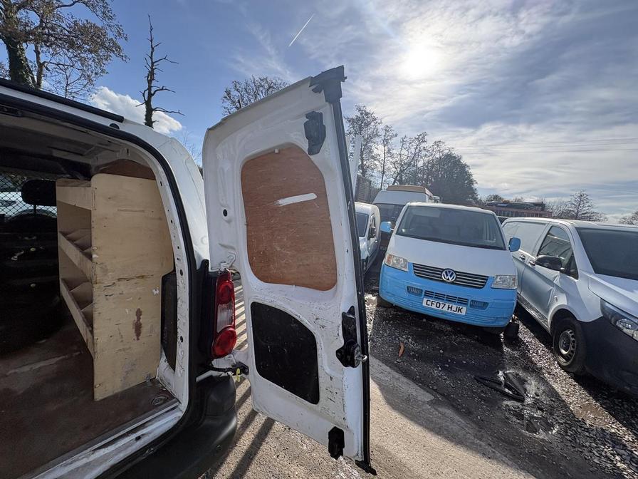 Used Peugeot Partner 2017 for sale - 77739374: Photo 11