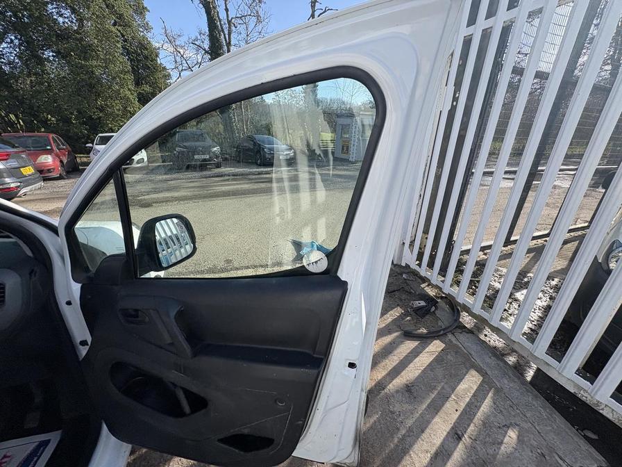 Used Peugeot Partner 2017 for sale - 77739374: Photo 18