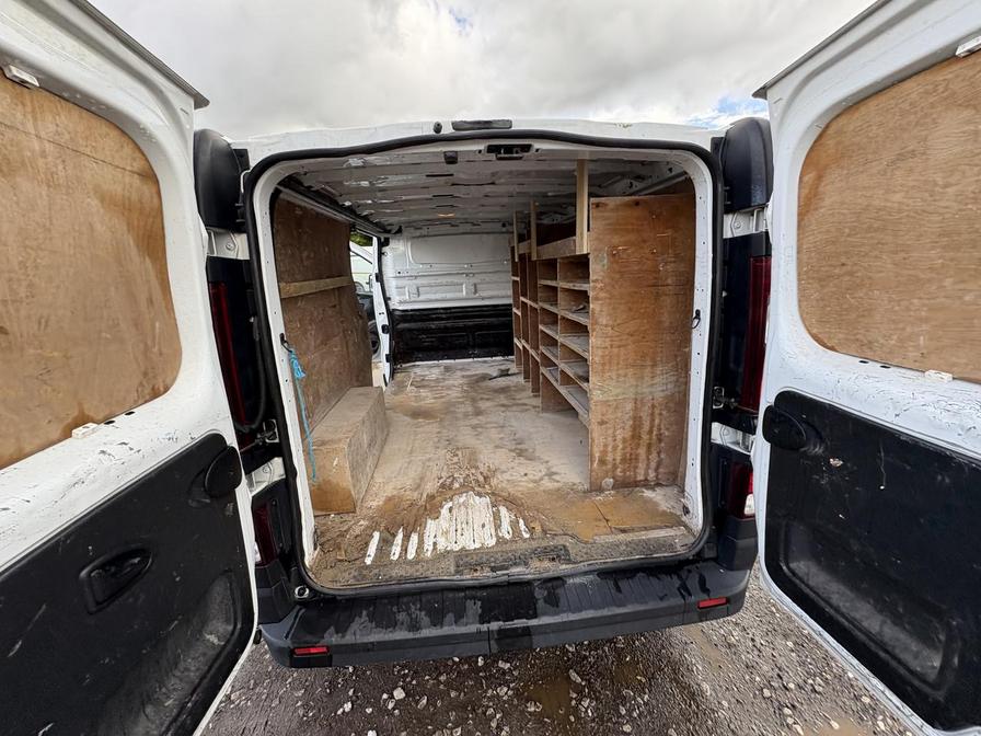 Used Vauxhall Vivaro 2018 for sale - 76184203: Photo 9