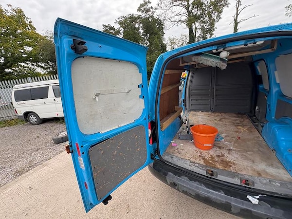 Used Volkswagen Caddy Maxi 2010 for sale - 76100191: Photo 13