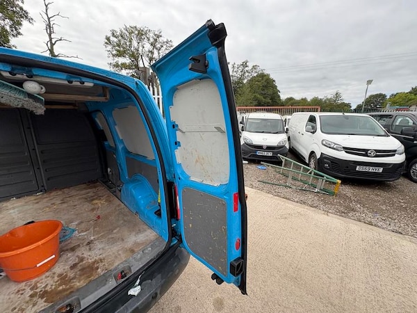 Used Volkswagen Caddy Maxi 2010 for sale - 76100191: Photo 14