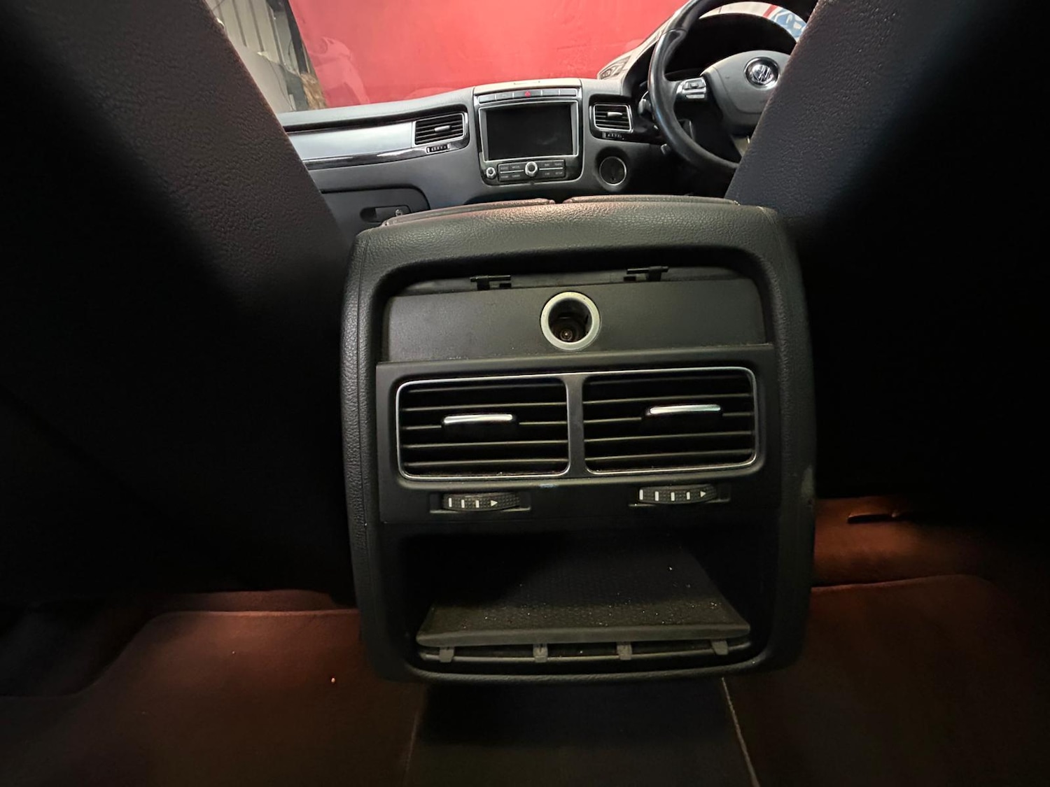 Used Volkswagen Touareg 2015 for sale - 73873307: Photo 18