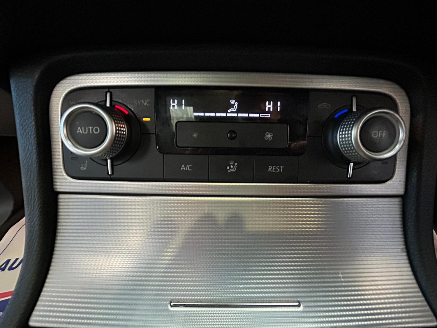 Used Volkswagen Touareg 2015 for sale - 73873307: Photo 34