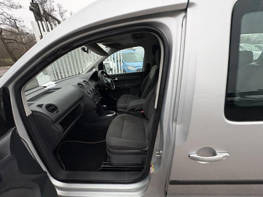 Used Volkswagen Caddy Maxi Life 2011 for sale - 77500047: Photo 19