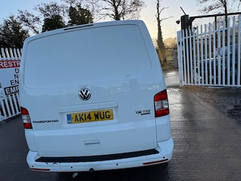 Used Volkswagen Transporter 2014 for sale - 76804479: Photo
