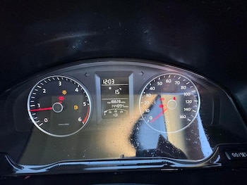 Used Volkswagen Transporter 2014 for sale - 76804479: Photo