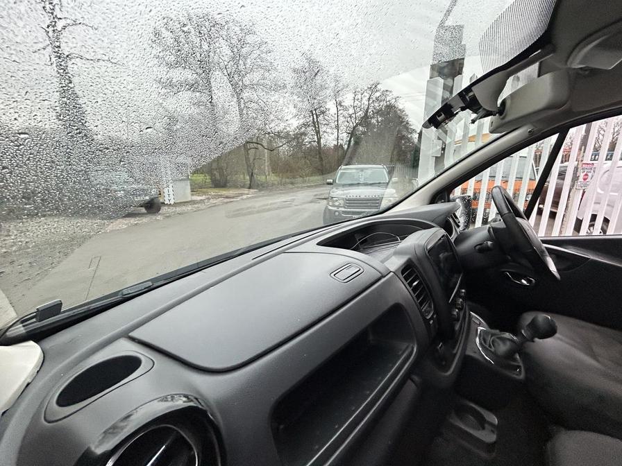 Used Vauxhall Vivaro 2015 for sale - 77058083: Photo 10